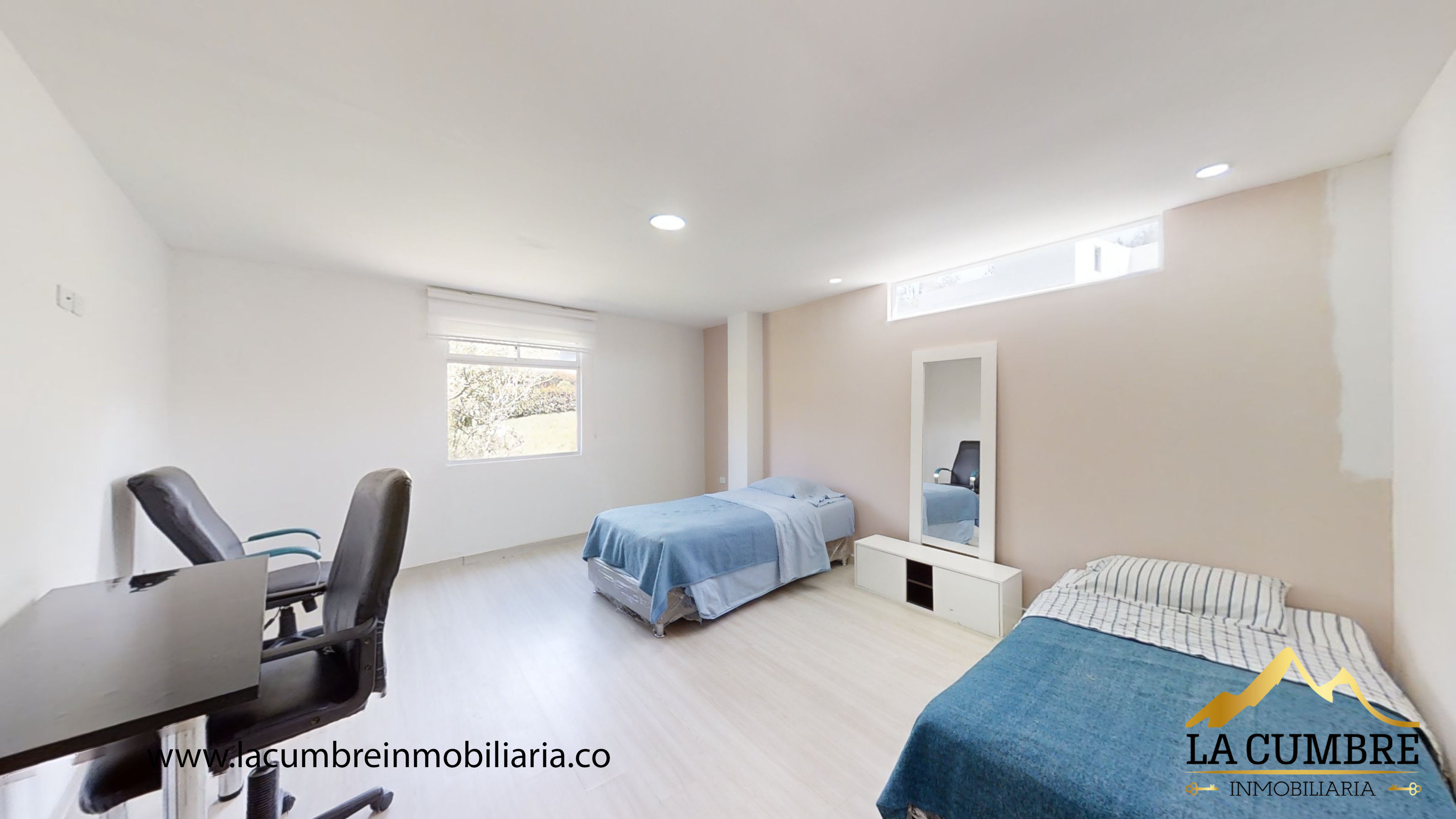 Casa de 6 alcobas en venta en Loma Del Escobero, Envigado, 530 m² · foto 17 de 20