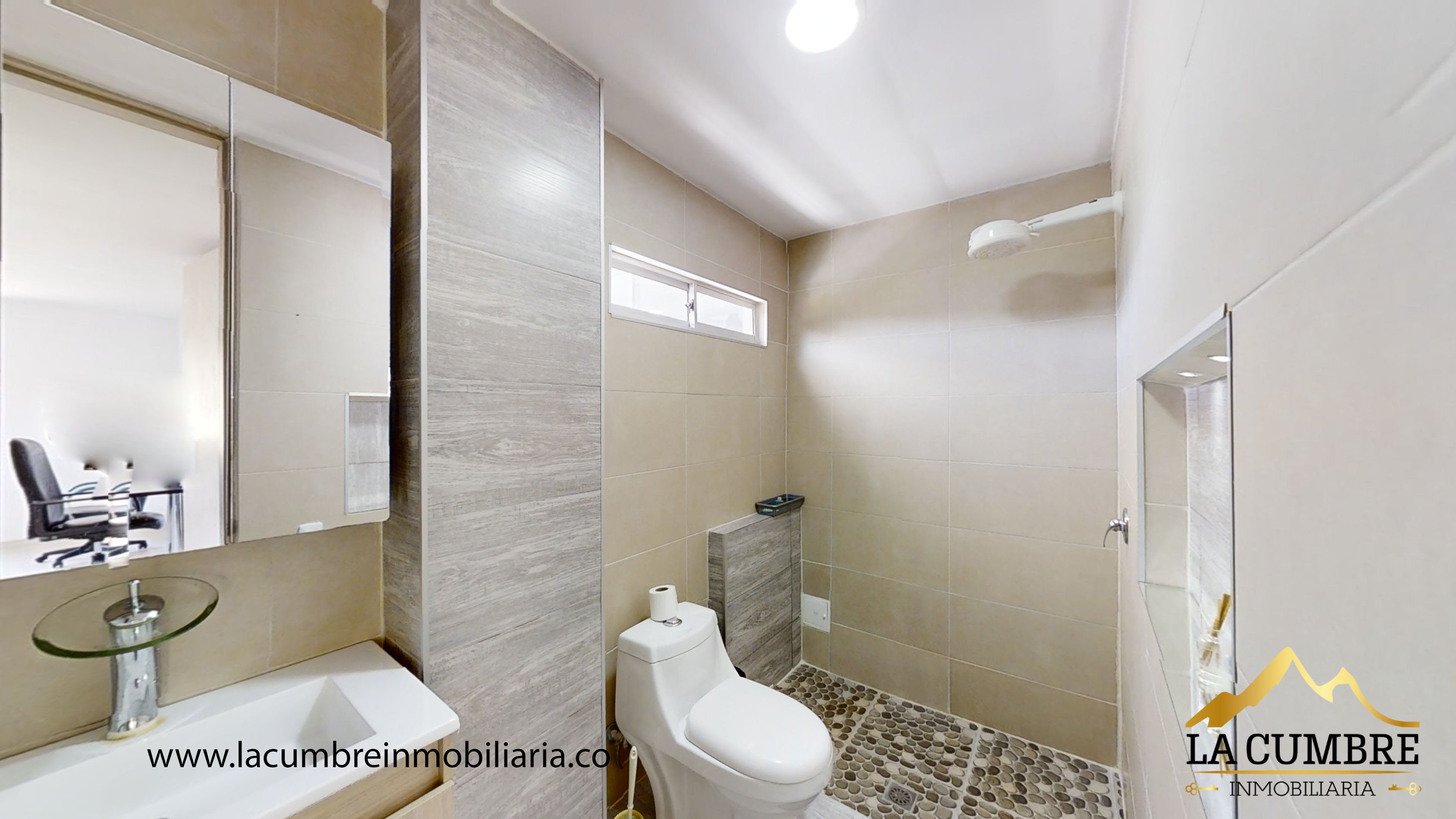 Casa de 6 alcobas en venta en Loma Del Escobero, Envigado, 530 m² · foto 19 de 20