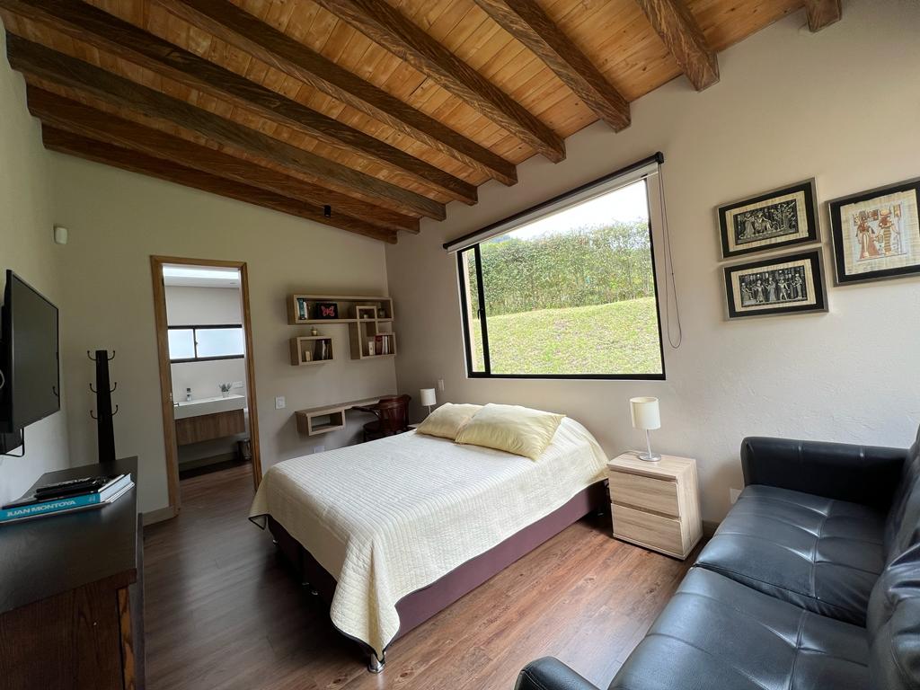 Casa de 3 alcobas en venta en La Ceja, 325 m² · foto 11 de 24