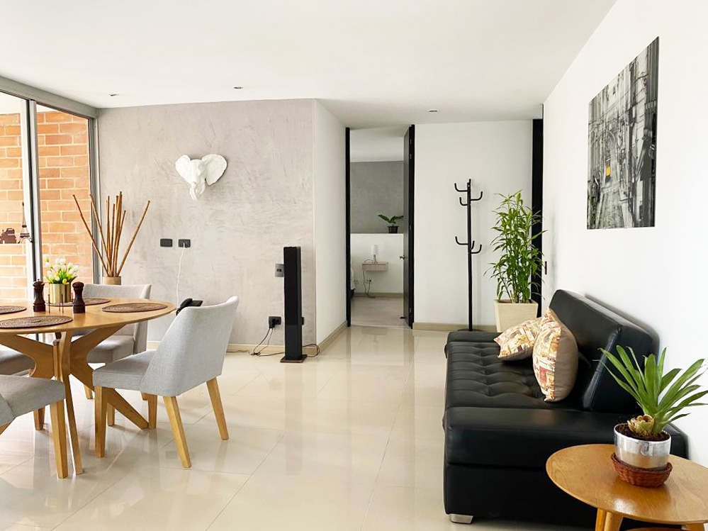Apartamento en arriendo en Castropol, Medellín · foto 2 de 17