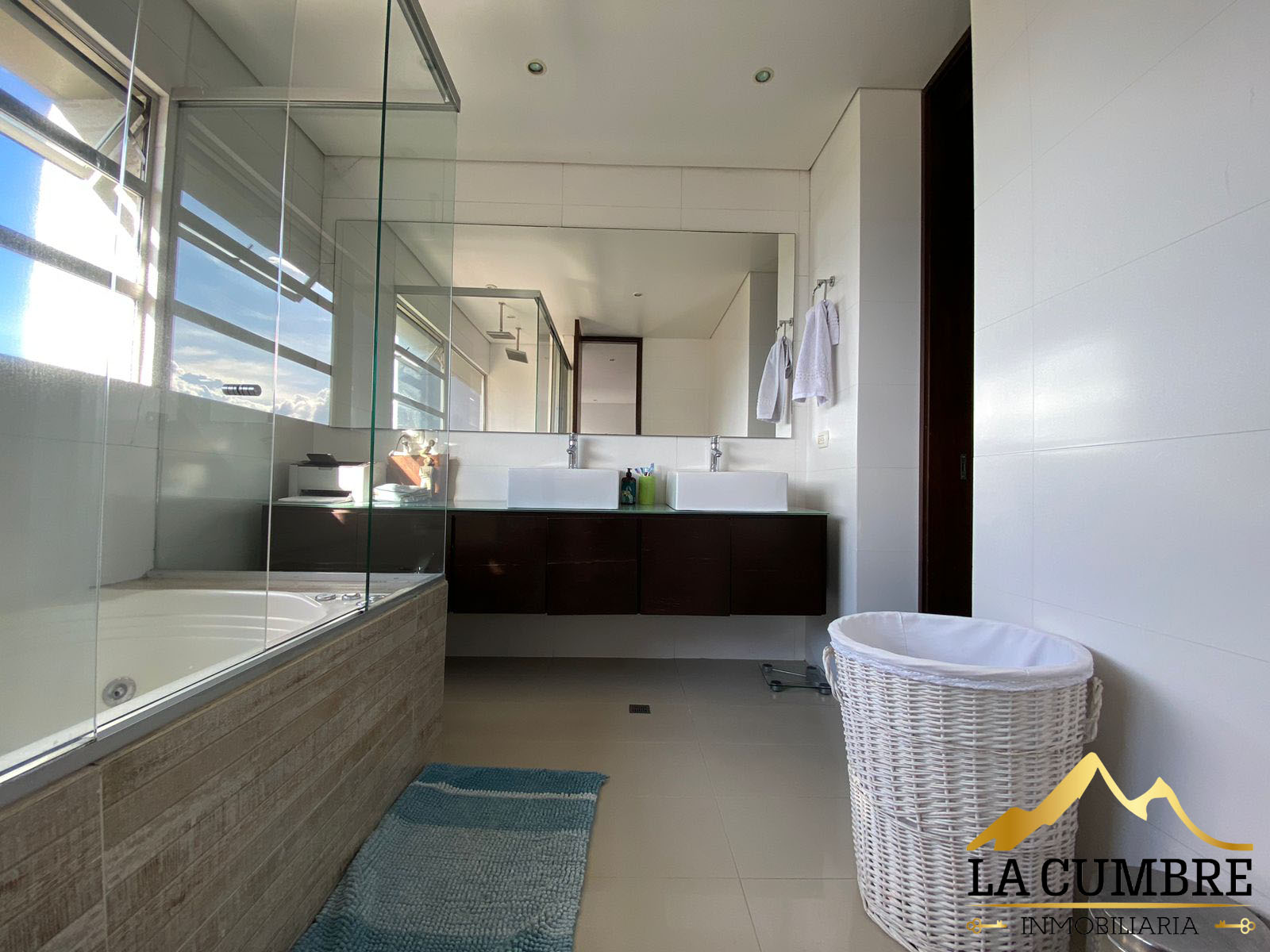 Apartamento de 3 alcobas en arriendo en San Lucas, Medellín, 200 m² · foto 7 de 9