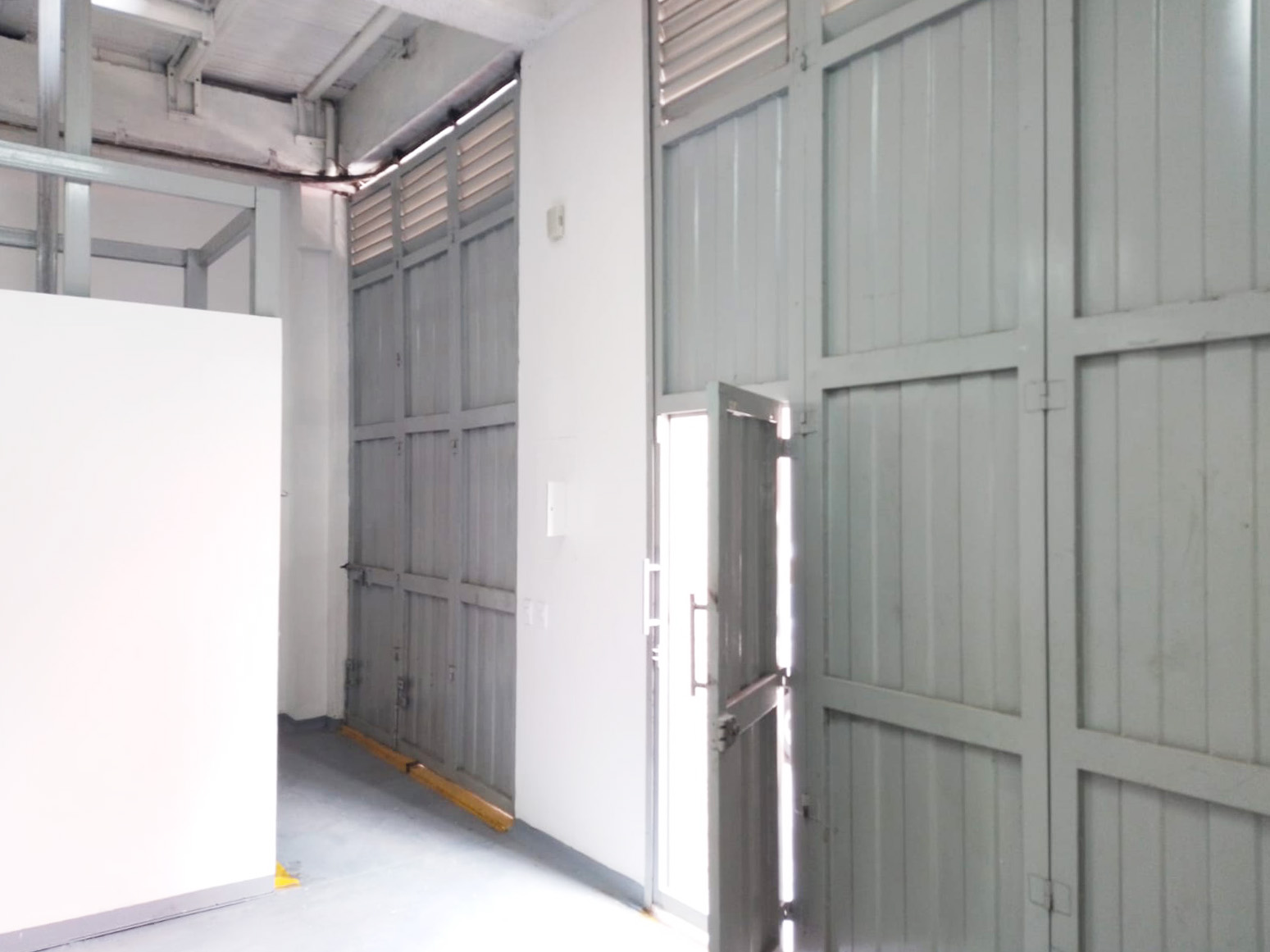 Bodega en arriendo en Colombia, Medellín, 390 m² · foto 10 de 20