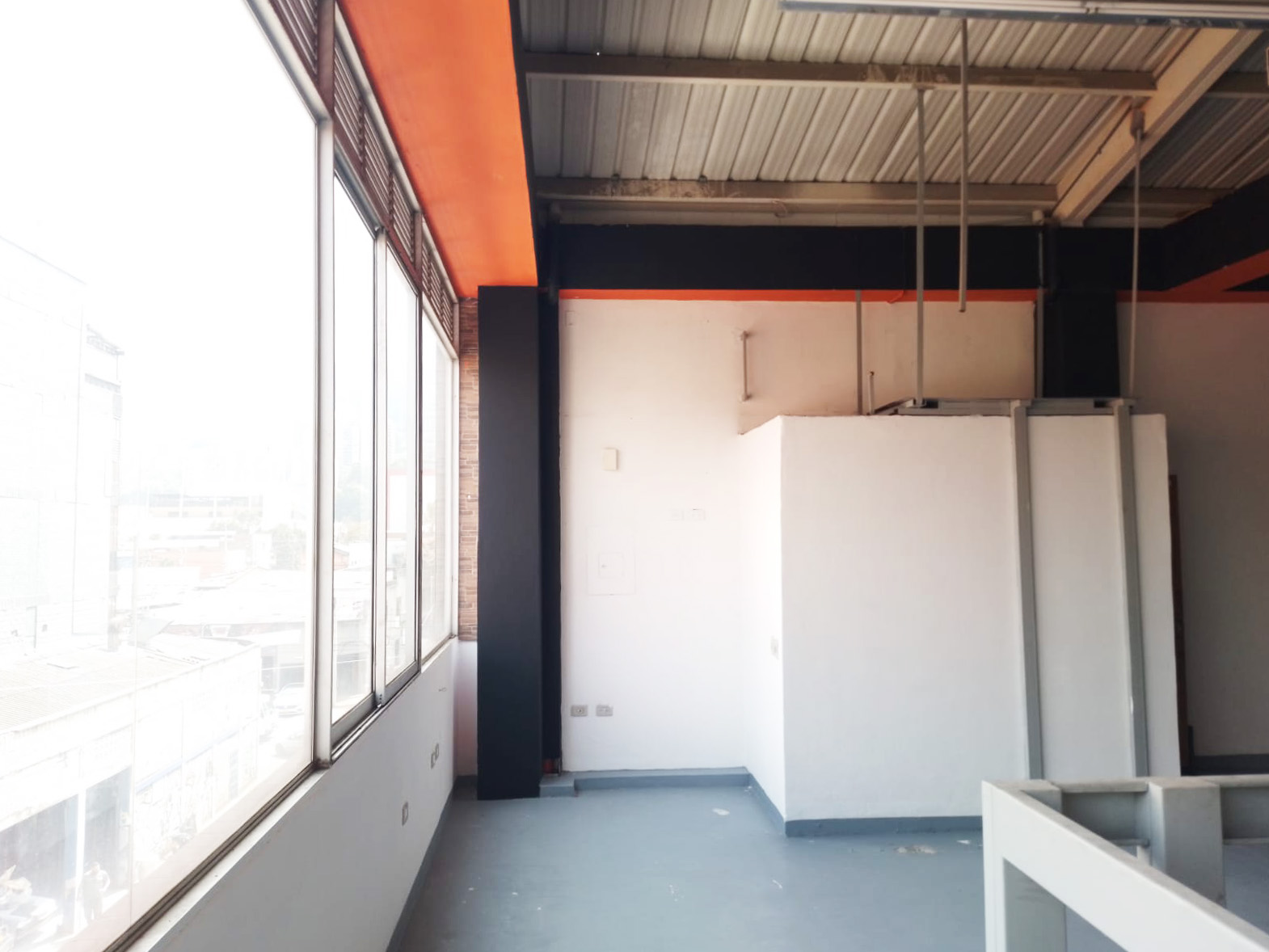 Bodega en arriendo en Colombia, Medellín, 390 m² · foto 16 de 20