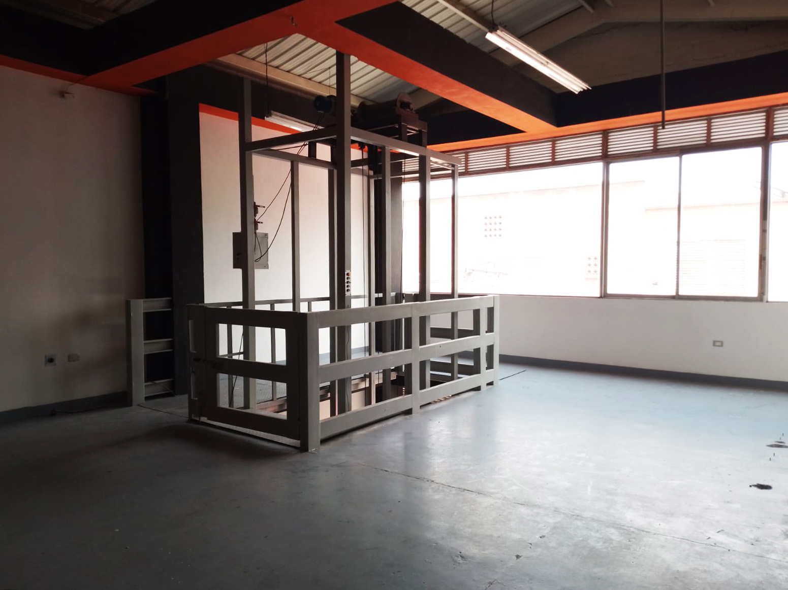 Bodega en arriendo en Colombia, Medellín, 390 m² · foto 18 de 20