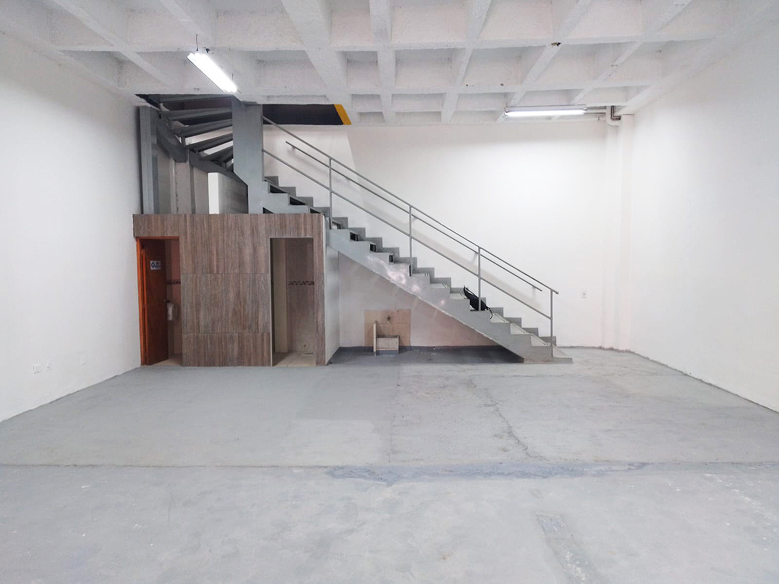 Bodega en arriendo en Colombia, Medellín, 390 m² · foto 2 de 20