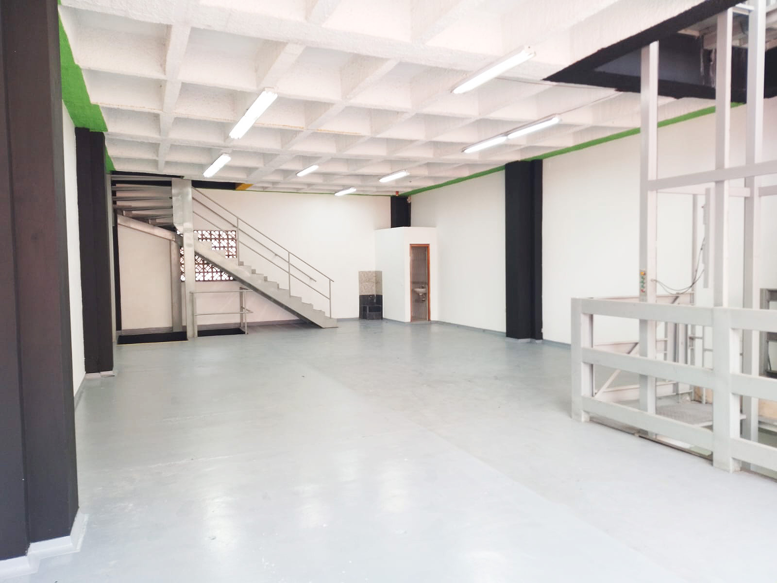 Bodega en arriendo en Colombia, Medellín, 390 m² · foto 5 de 20