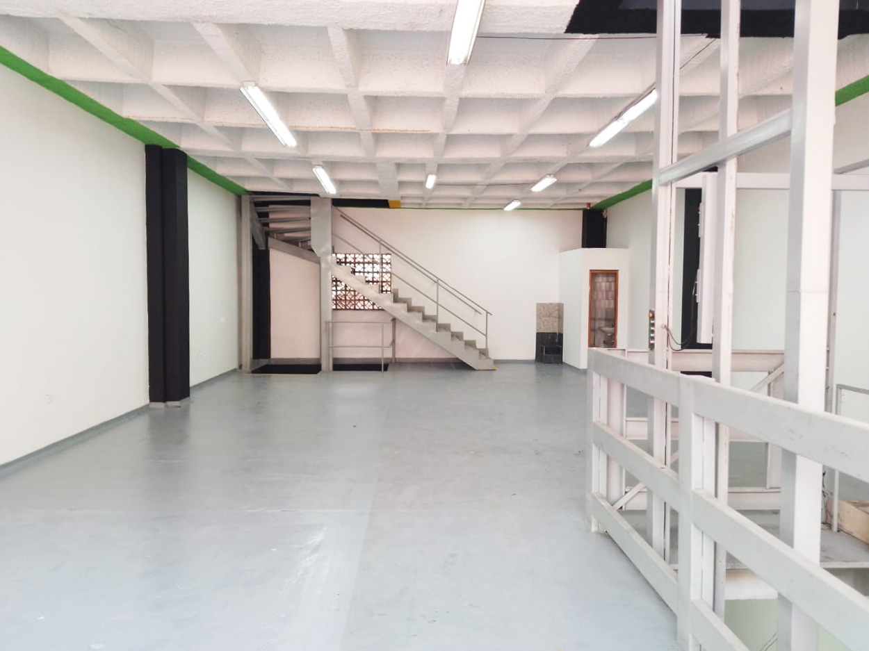 Bodega en arriendo en Colombia, Medellín, 390 m² · foto 6 de 20