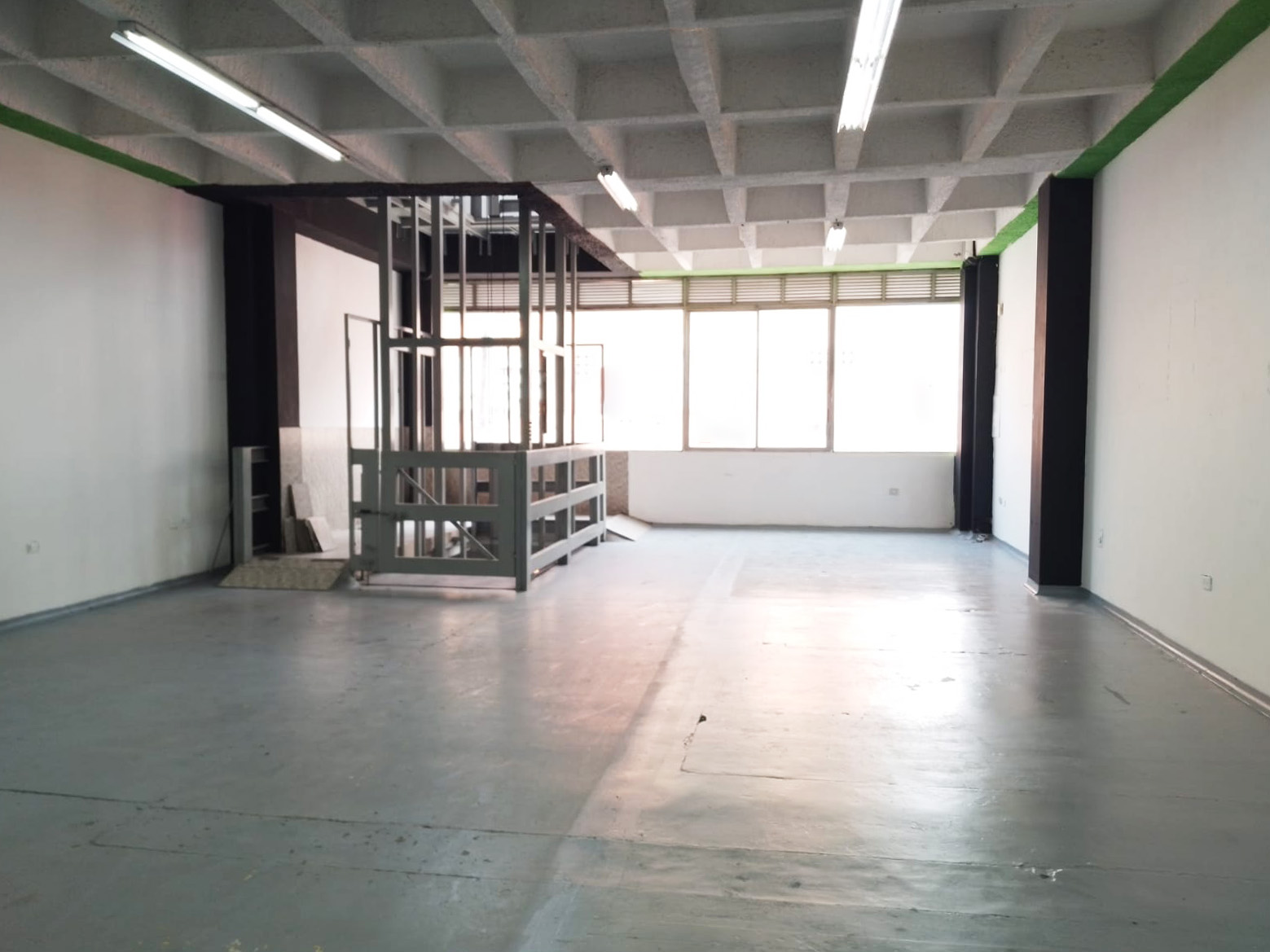 Bodega en arriendo en Colombia, Medellín, 390 m² · foto 9 de 20