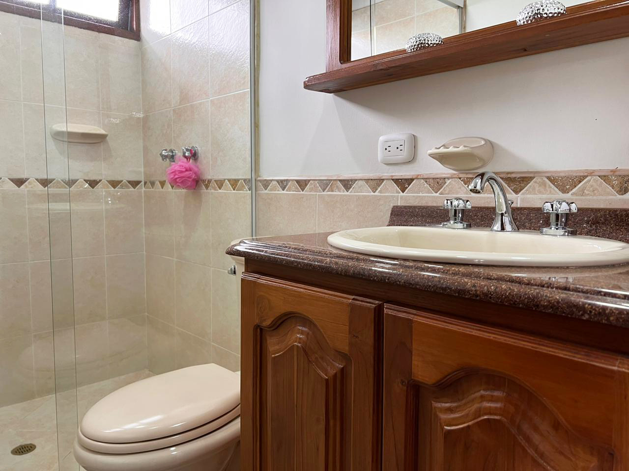 Casa de 4 alcobas en venta en Llano Grande, Rionegro, 380 m² · foto 17 de 19