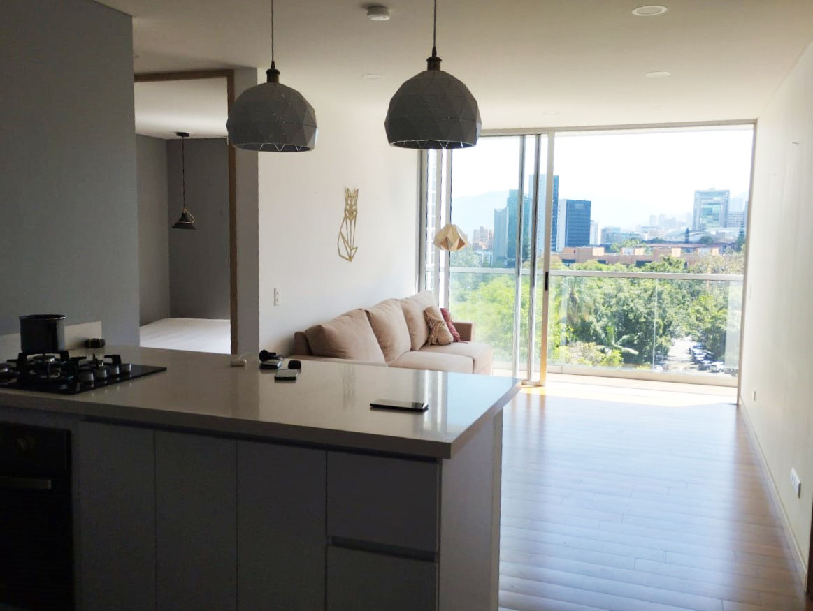 Apartamento de 2 alcobas en arriendo en El Diamante No.2, Medellín, 70 m² · foto 2 de 11
