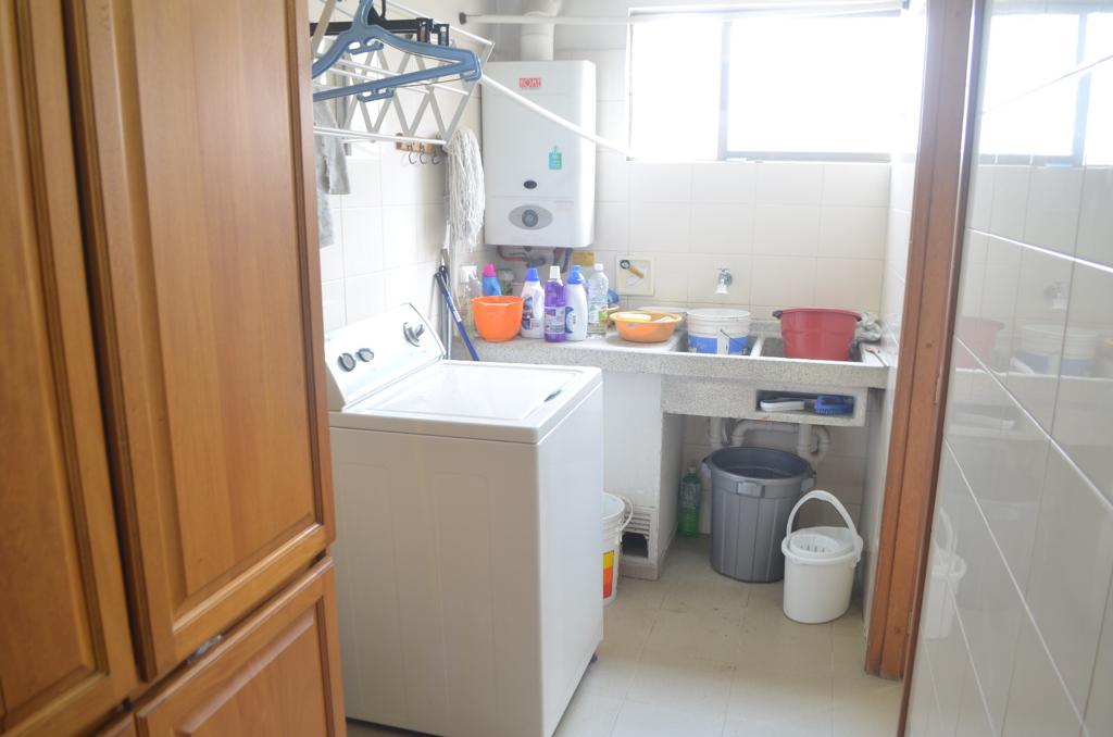 Apartamento de 3 alcobas en venta en Los Balsos No.2, Medellín, 214 m² · foto 13 de 24