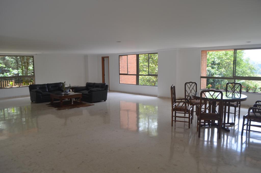 Apartamento de 3 alcobas en venta en Los Balsos No.2, Medellín, 214 m² · foto 24 de 24
