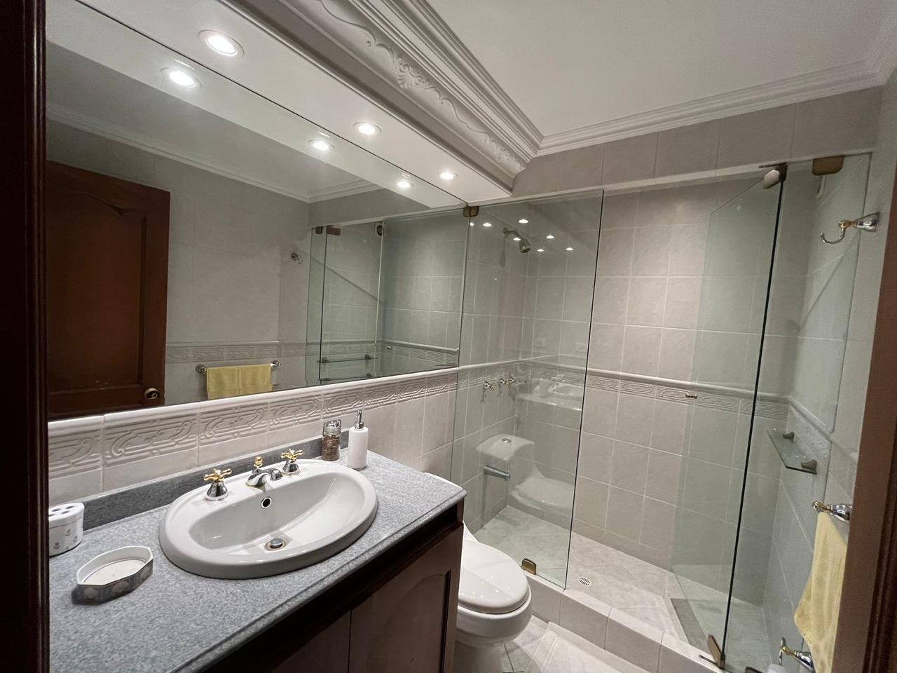 Apartamento en venta en El Refugio, Bogotá · foto 17 de 24