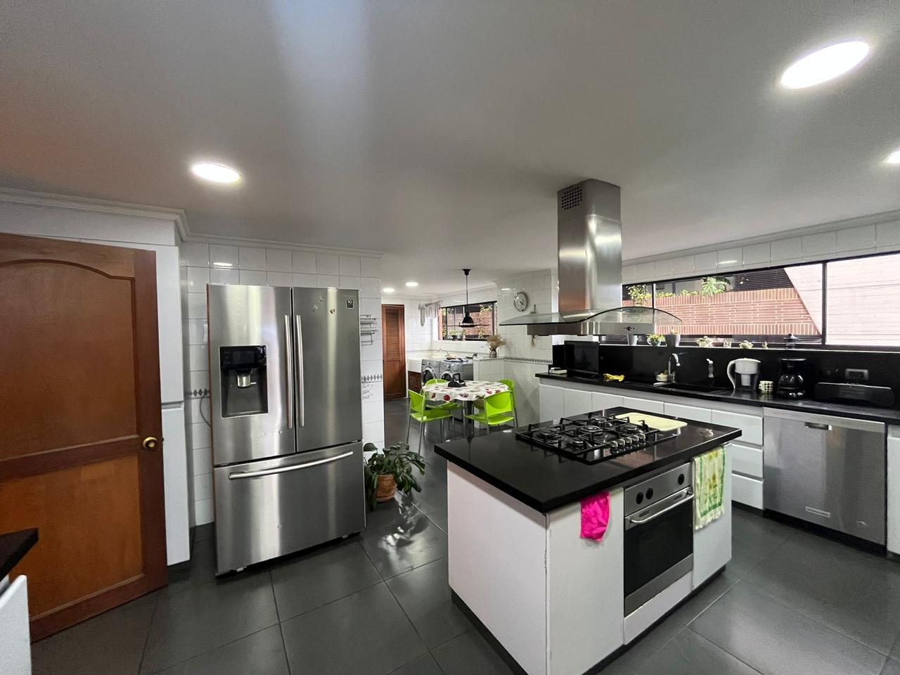 Apartamento en venta en El Refugio, Bogotá · foto 7 de 24
