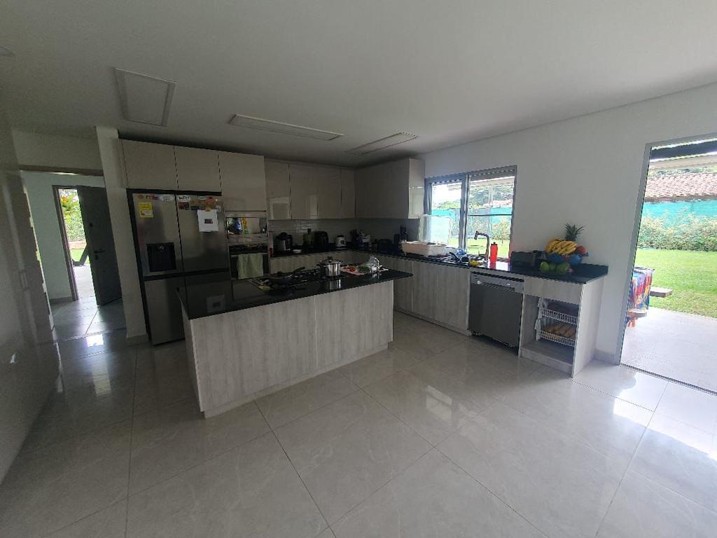 Casa de 4 alcobas en venta en Alfaguara, Jamundí, 1556 m² · foto 10 de 14