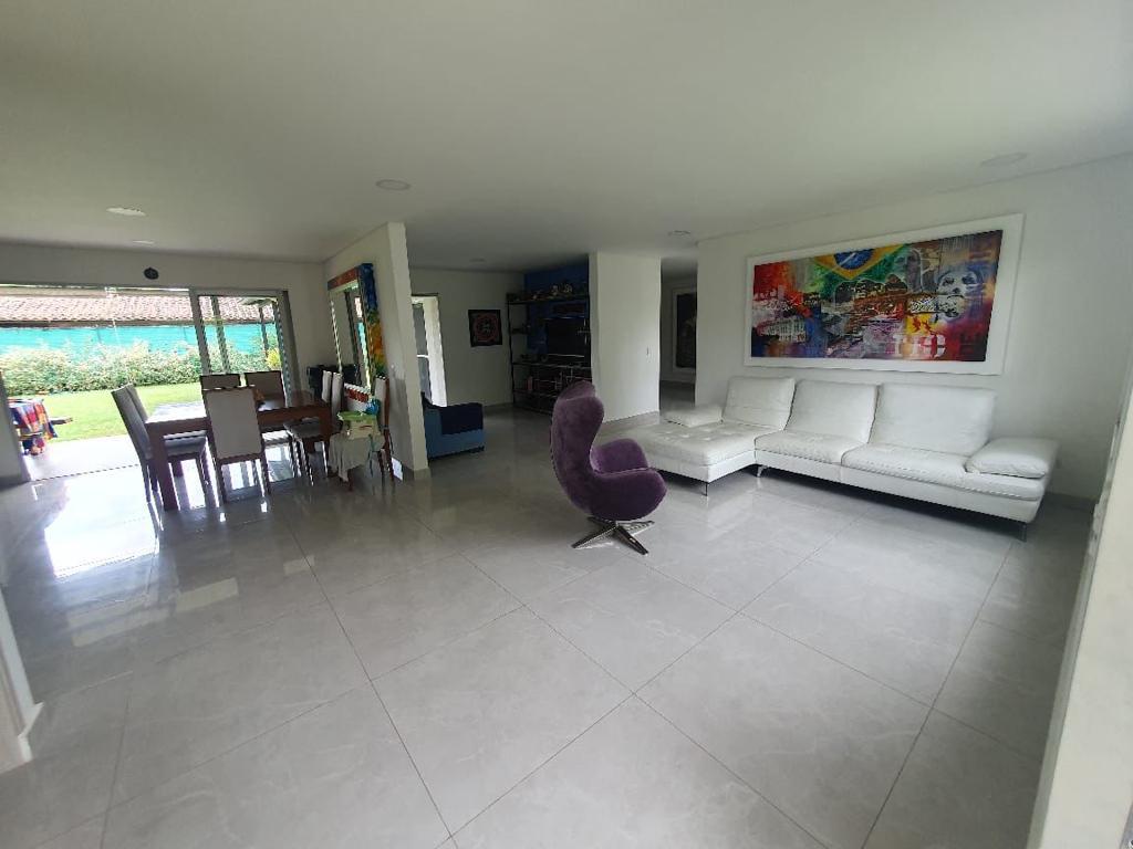 Casa de 4 alcobas en venta en Alfaguara, Jamundí, 1556 m² · foto 7 de 14