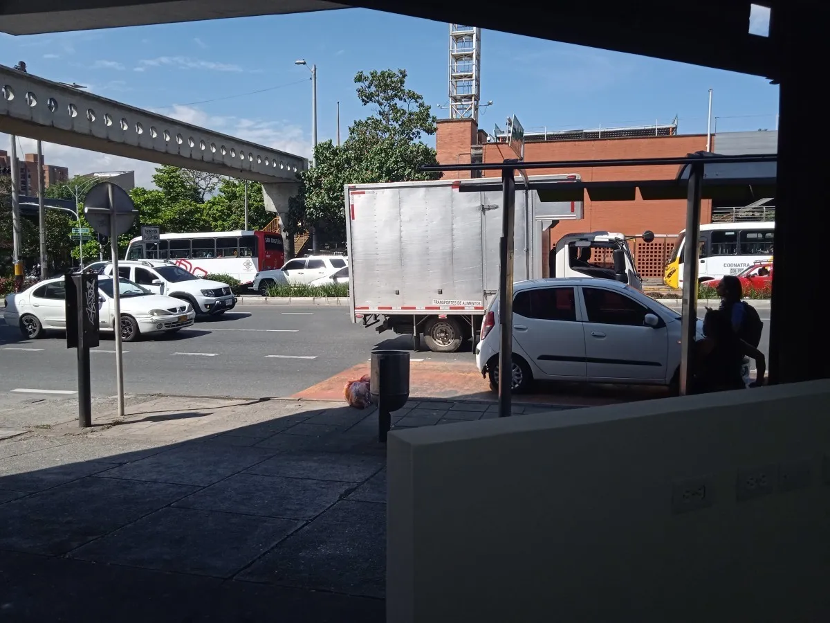 Local en arriendo en Carlos E. Restrepo, Medellín, 8 m² · foto 7 de 12