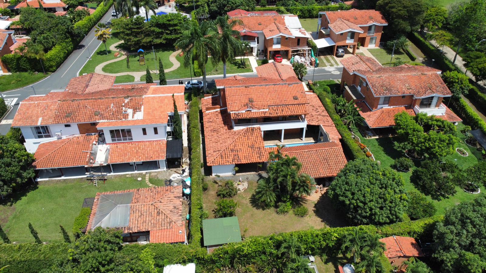 Casa de 4 alcobas en venta en Pance, Cali, 700 m² · foto 3 de 24