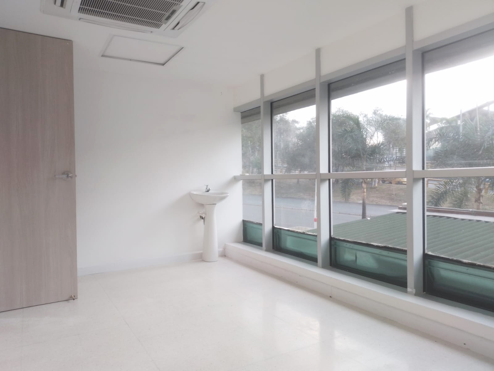 Consultorio en arriendo en San Diego, Medellín, 156 m² · foto 2 de 14