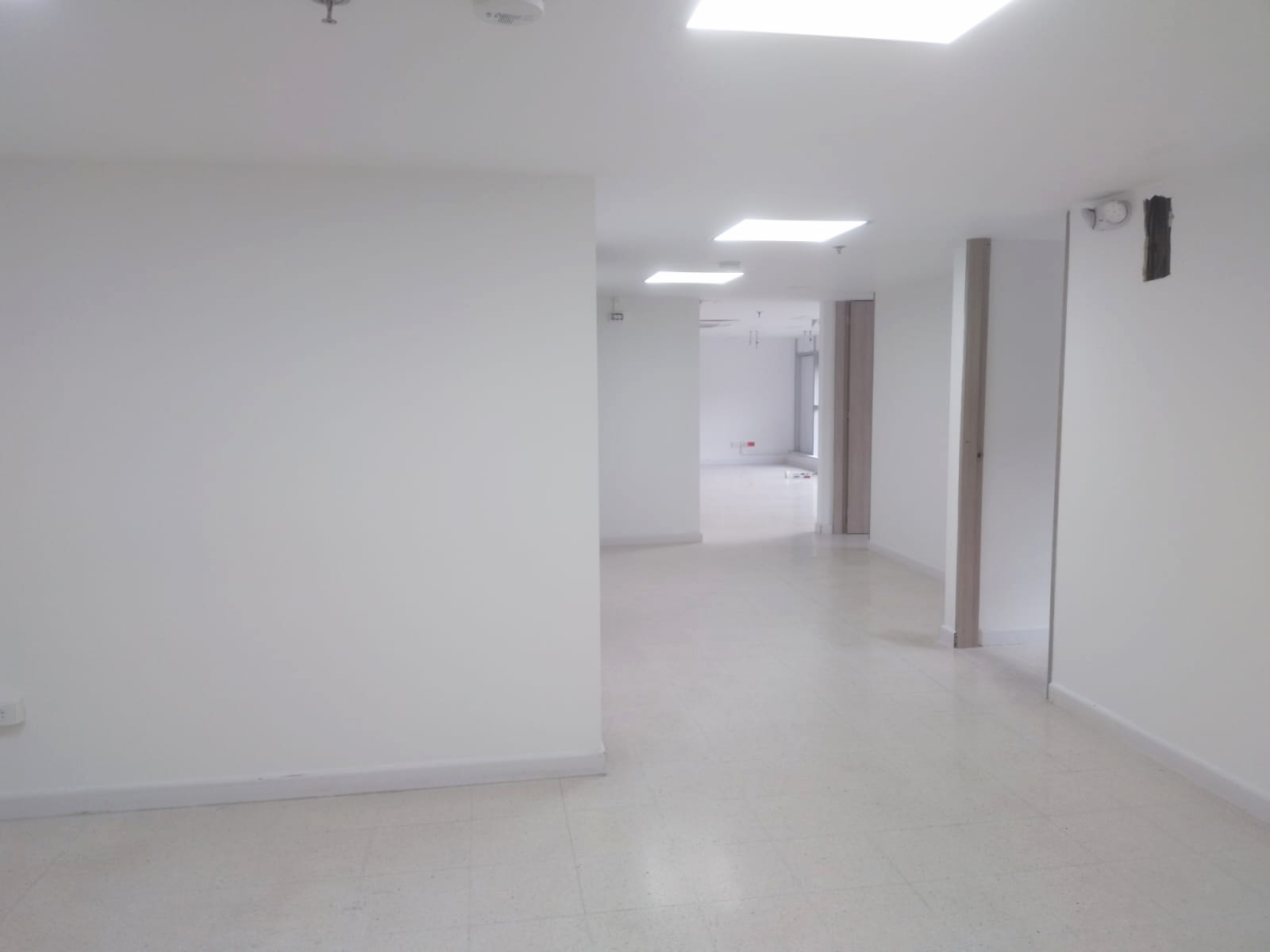 Consultorio en arriendo en San Diego, Medellín, 156 m² · foto 5 de 14