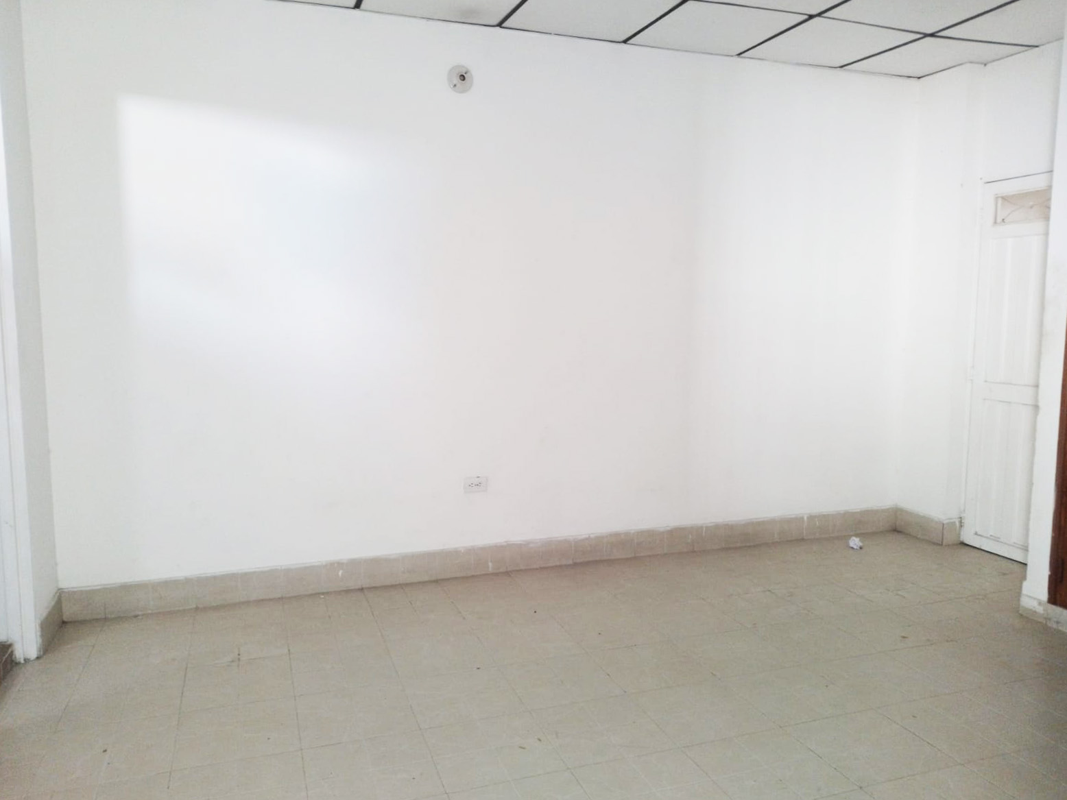 Oficina en arriendo en San Jose Obrero, Bello, 500 m² · foto 9 de 16
