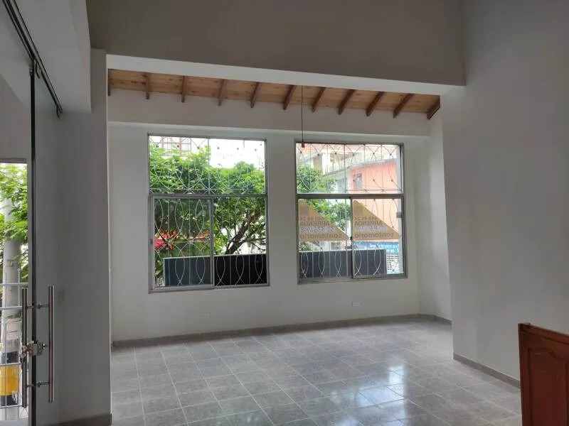 Local en arriendo en Caicedo, Medellín, 16 m² · foto 2 de 8