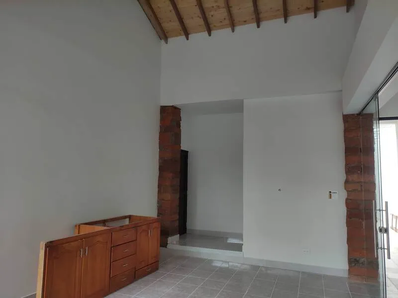 Local en arriendo en Caicedo, Medellín, 16 m² · foto 4 de 8