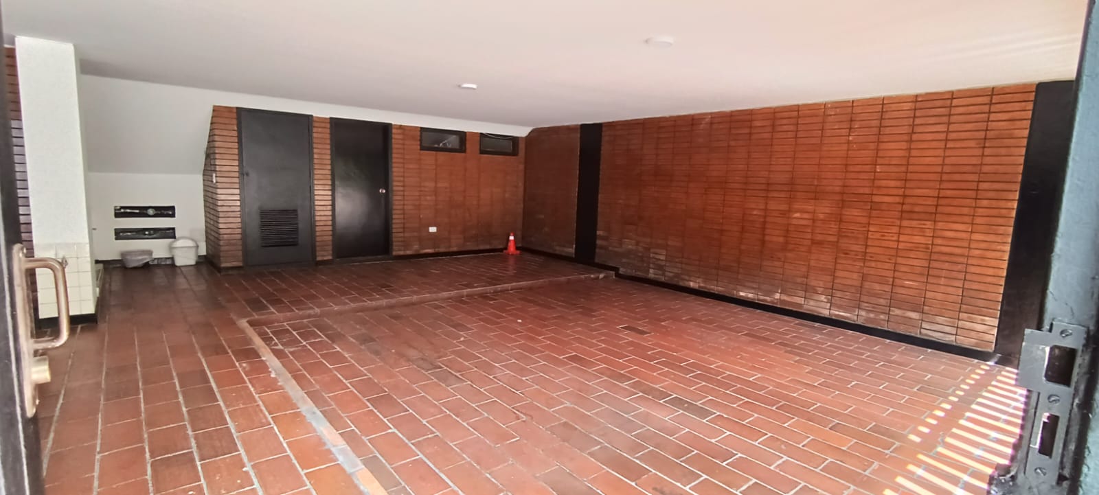 Apartamento de 3 alcobas en venta en Antiguo Country, Bogotá, 131 m² · foto 3 de 13