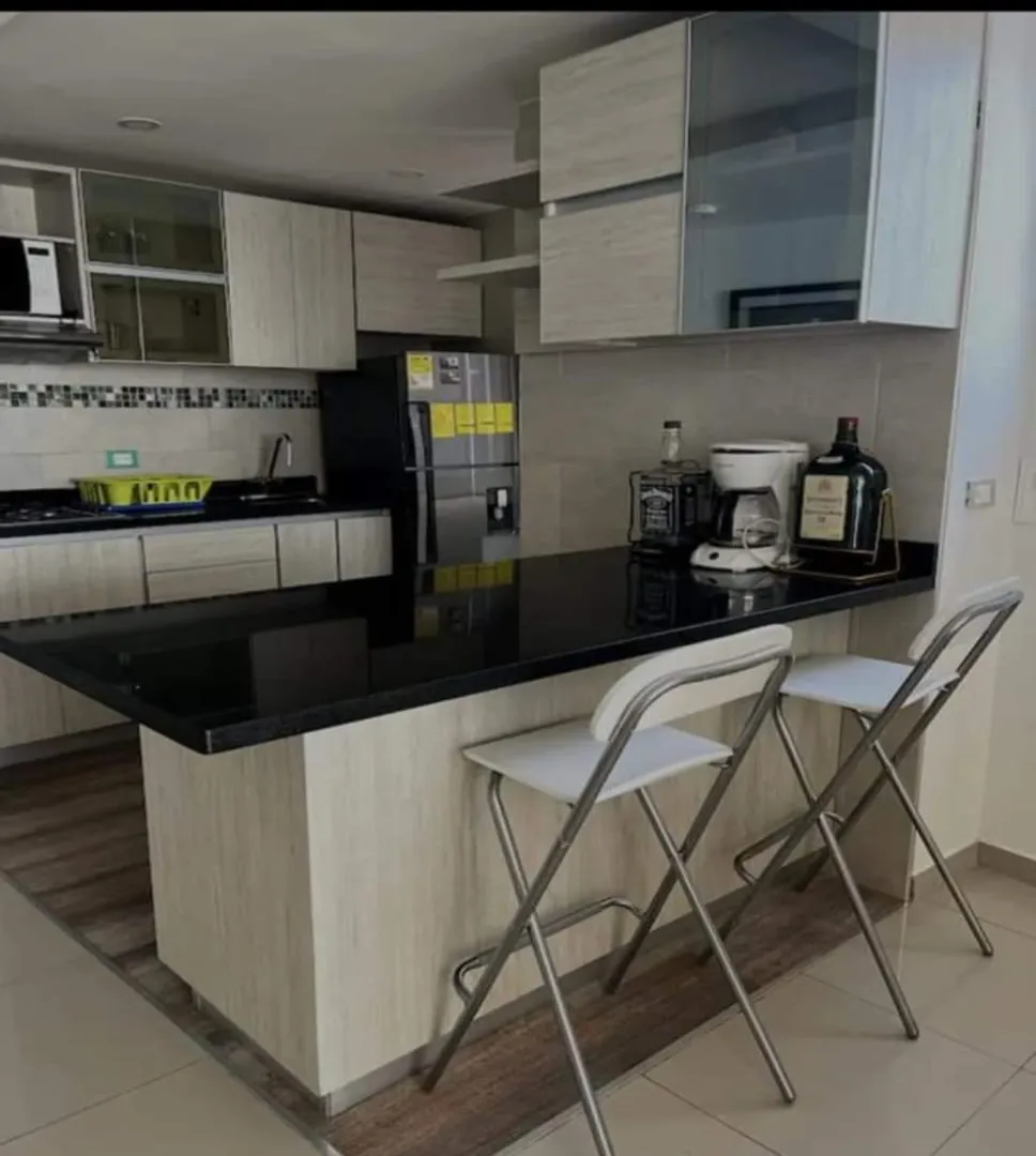 Apartamento de 3 alcobas en venta en El Laguito, Cartagena, 120 m² · foto 3 de 17