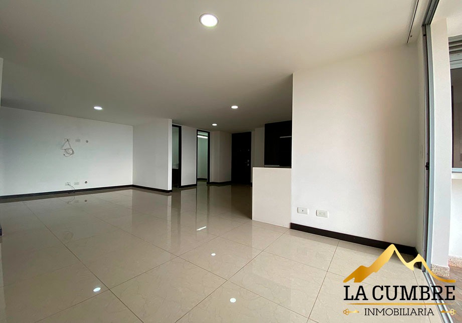 Apartamento en arriendo en Loma de las brujas, Envigado en Colina Campestre