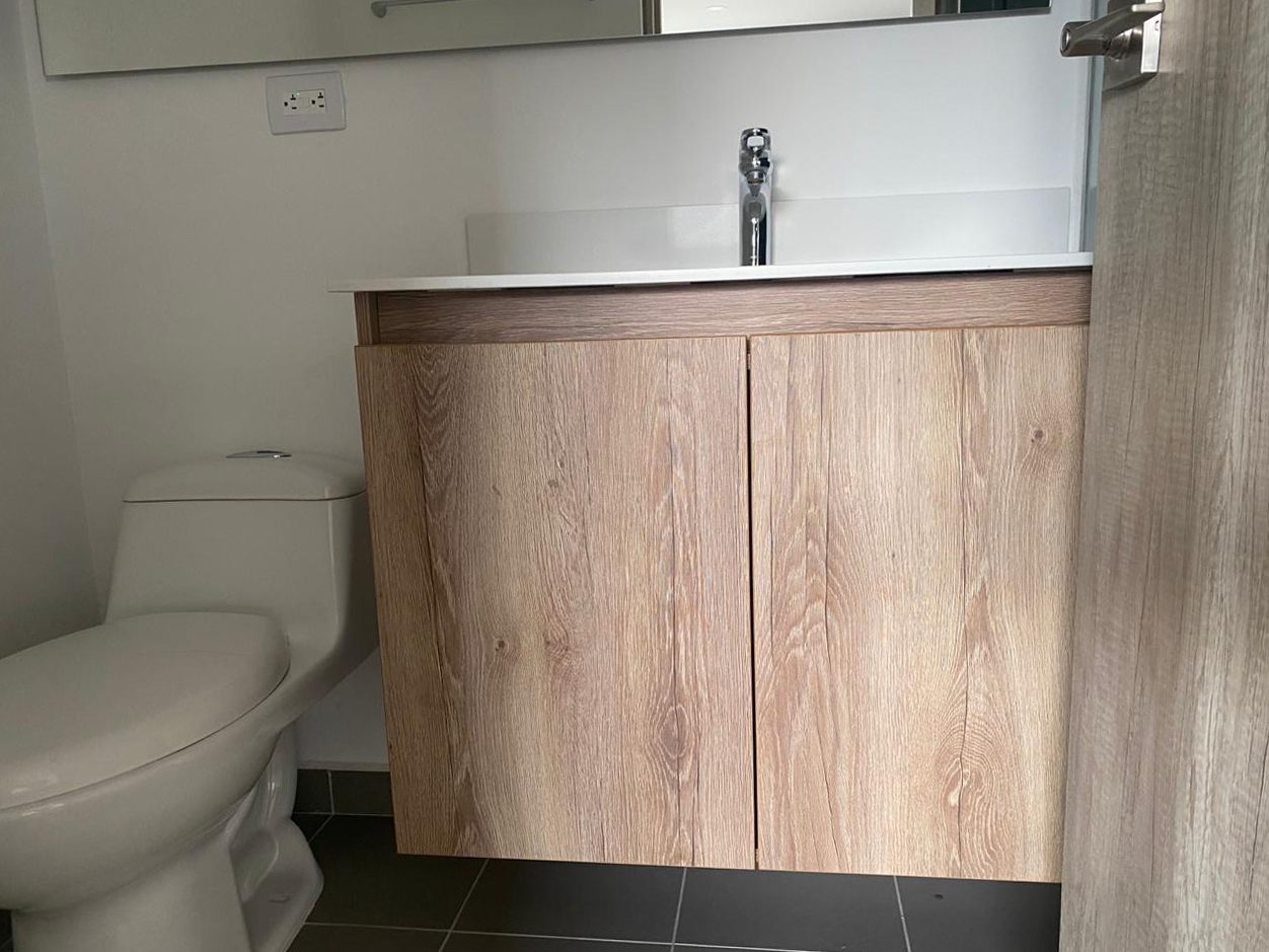 Apartamento de 1 alcoba en arriendo en Ciudad Del Río, Medellín, 55 m² · foto 12 de 13