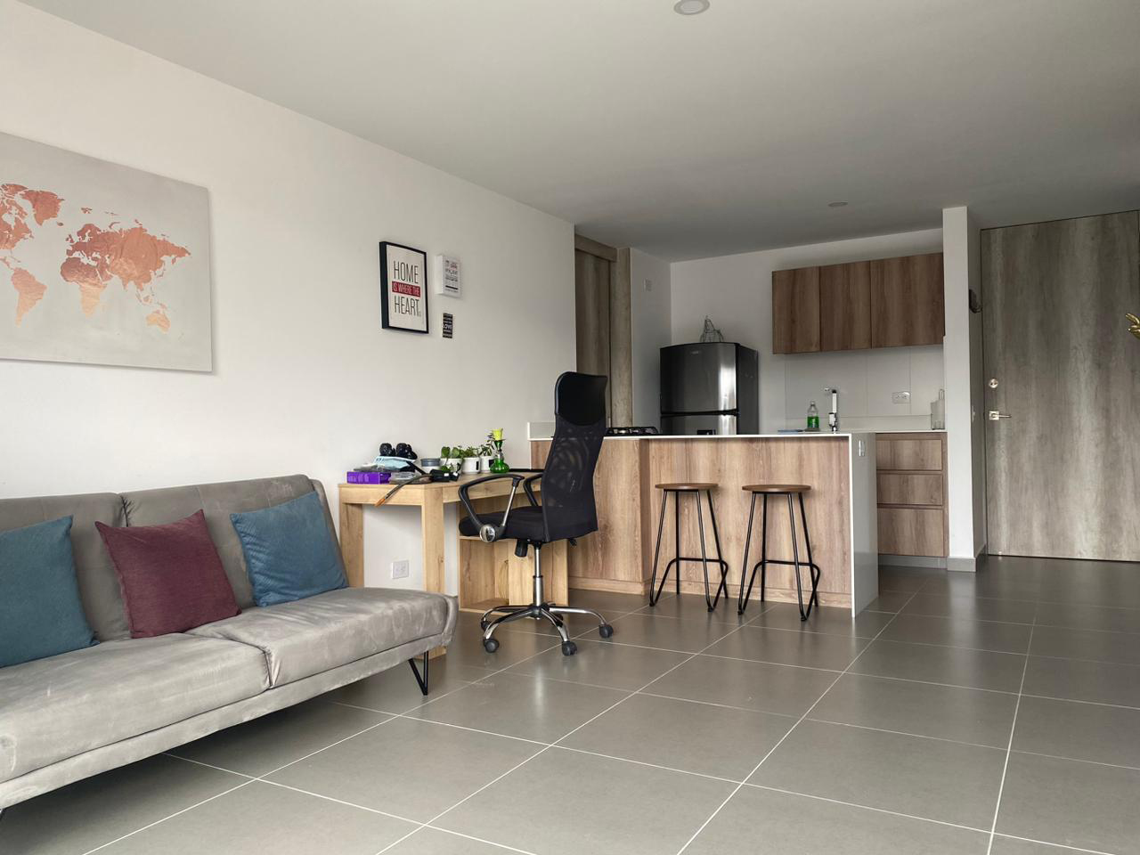Apartamento de 1 alcoba en arriendo en Ciudad Del Río, Medellín, 55 m² · foto 2 de 13