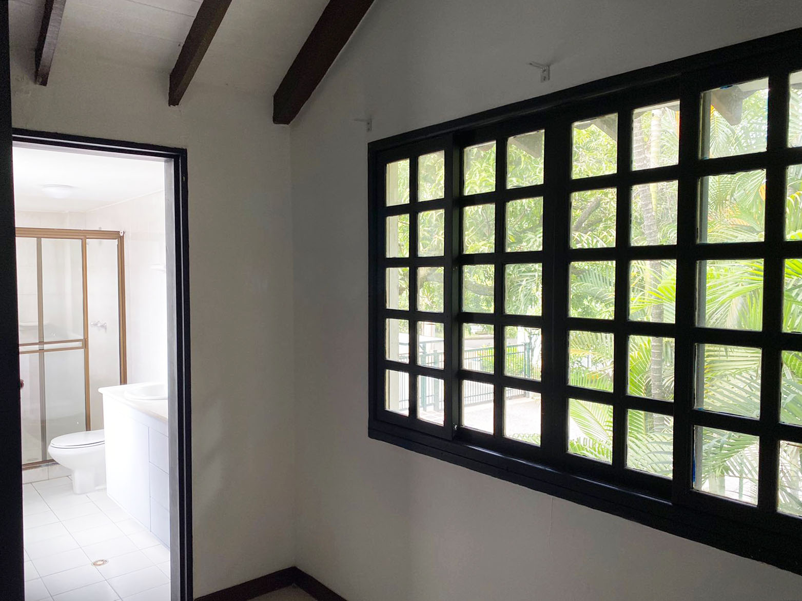 Oficina en arriendo en Villagrande, Envigado, 300 m² · foto 2 de 20