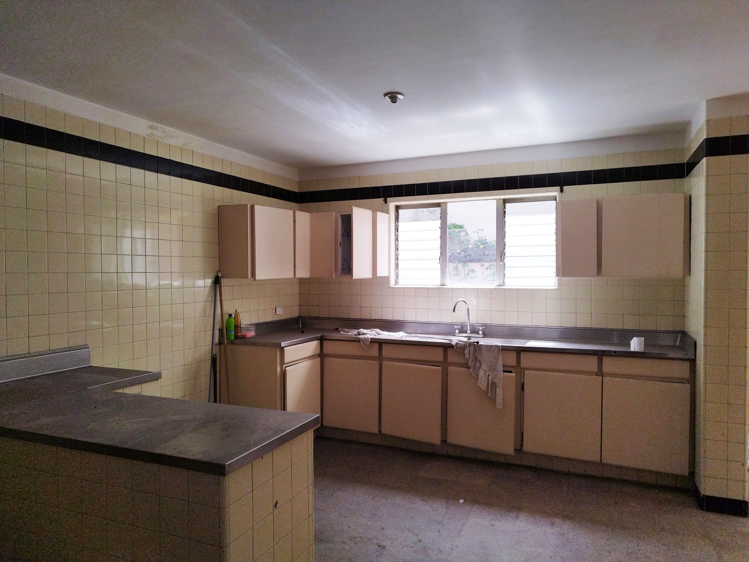 Local en venta en La Florida, Medellín, 310 m² · foto 15 de 20