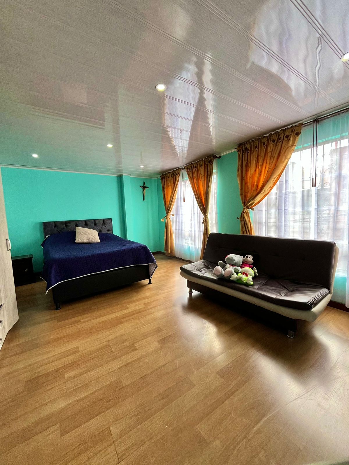Casa de 4 alcobas en venta en Primero De Mayo Ii, Madrid, 200 m² · foto 15 de 19