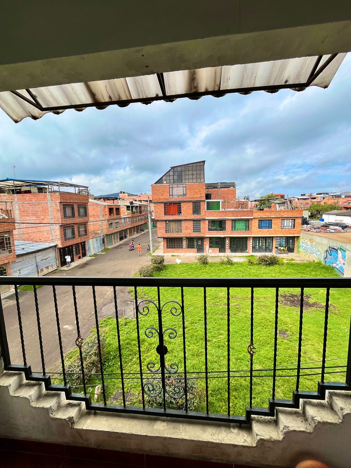 Casa de 4 alcobas en venta en Primero De Mayo Ii, Madrid, 200 m² · foto 18 de 19