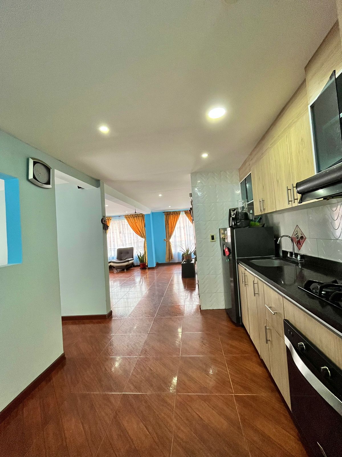 Casa de 4 alcobas en venta en Primero De Mayo Ii, Madrid, 200 m² · foto 9 de 19