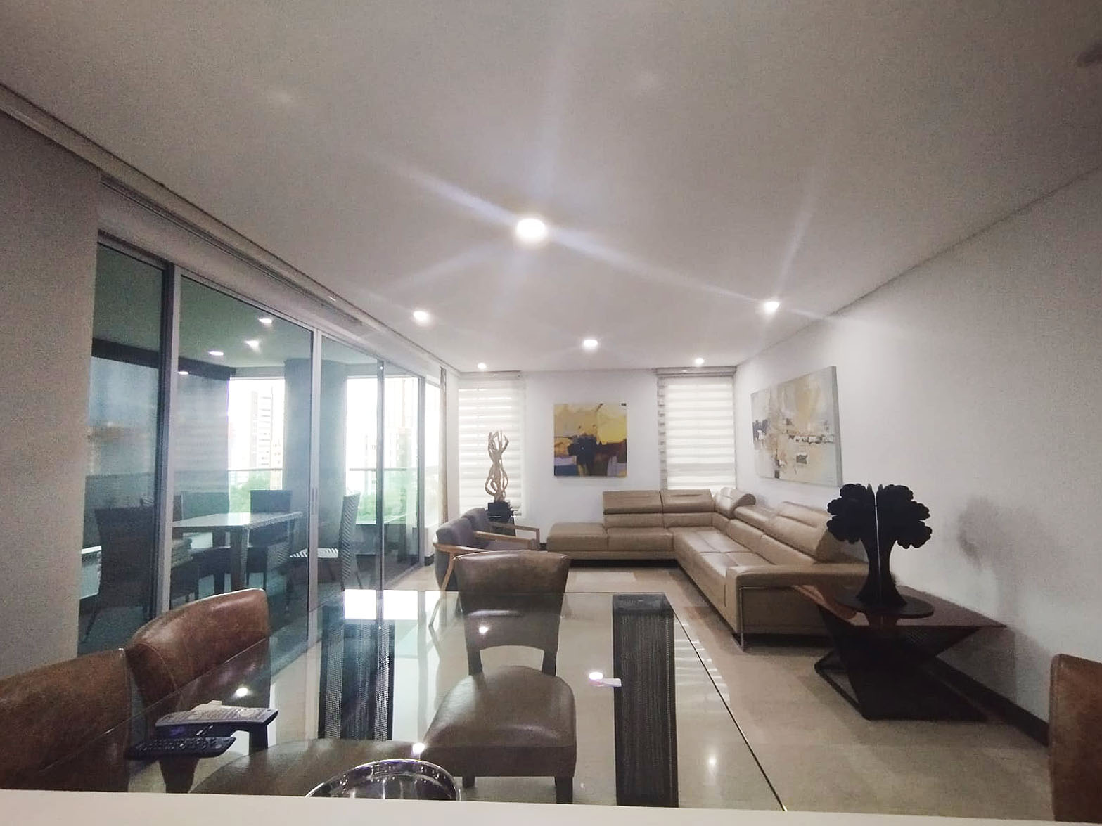 Apartamento en arriendo en Castropol, Medellín · foto 2 de 16