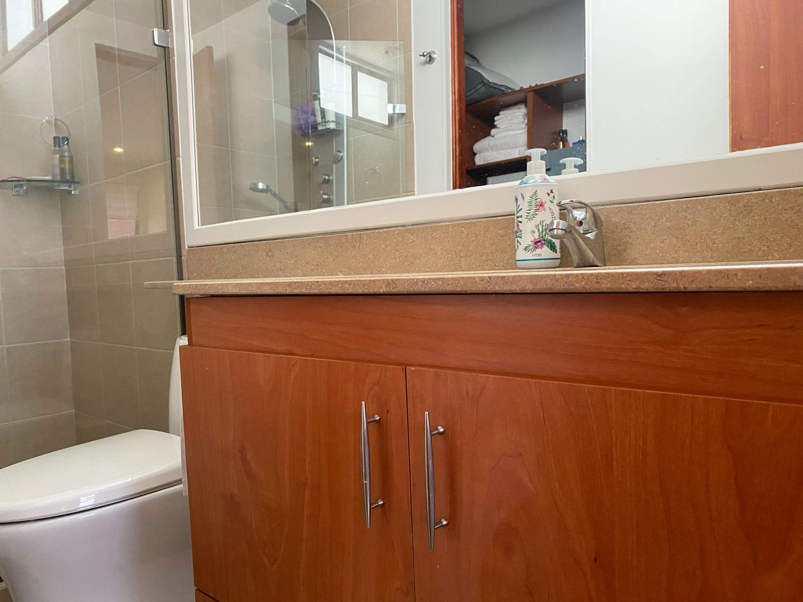 Apartamento de 2 alcobas en arriendo en La Aguacatala, Medellín, 104 m² · foto 12 de 13
