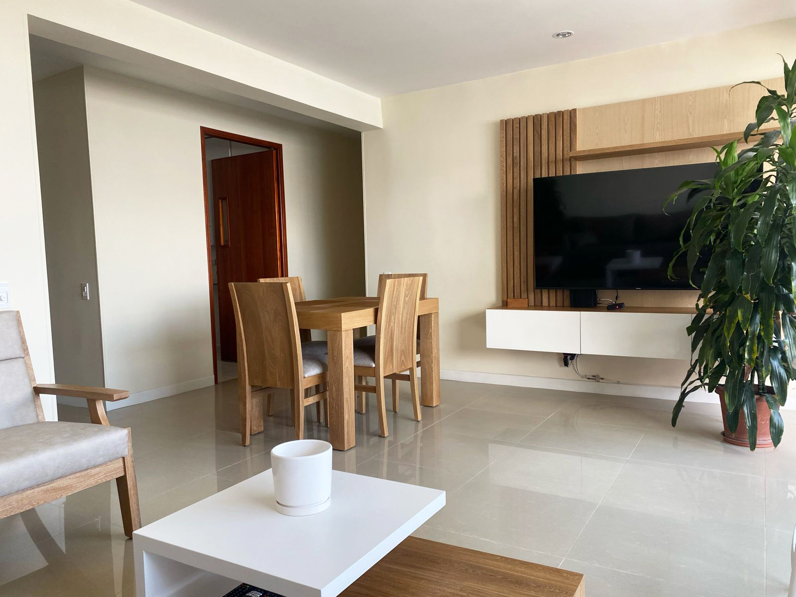 Apartamento de 2 alcobas en arriendo en La Aguacatala, Medellín, 104 m² · foto 3 de 13