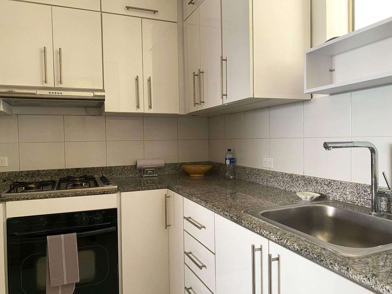 Apartamento de 2 alcobas en arriendo en La Aguacatala, Medellín, 104 m² · foto 4 de 13