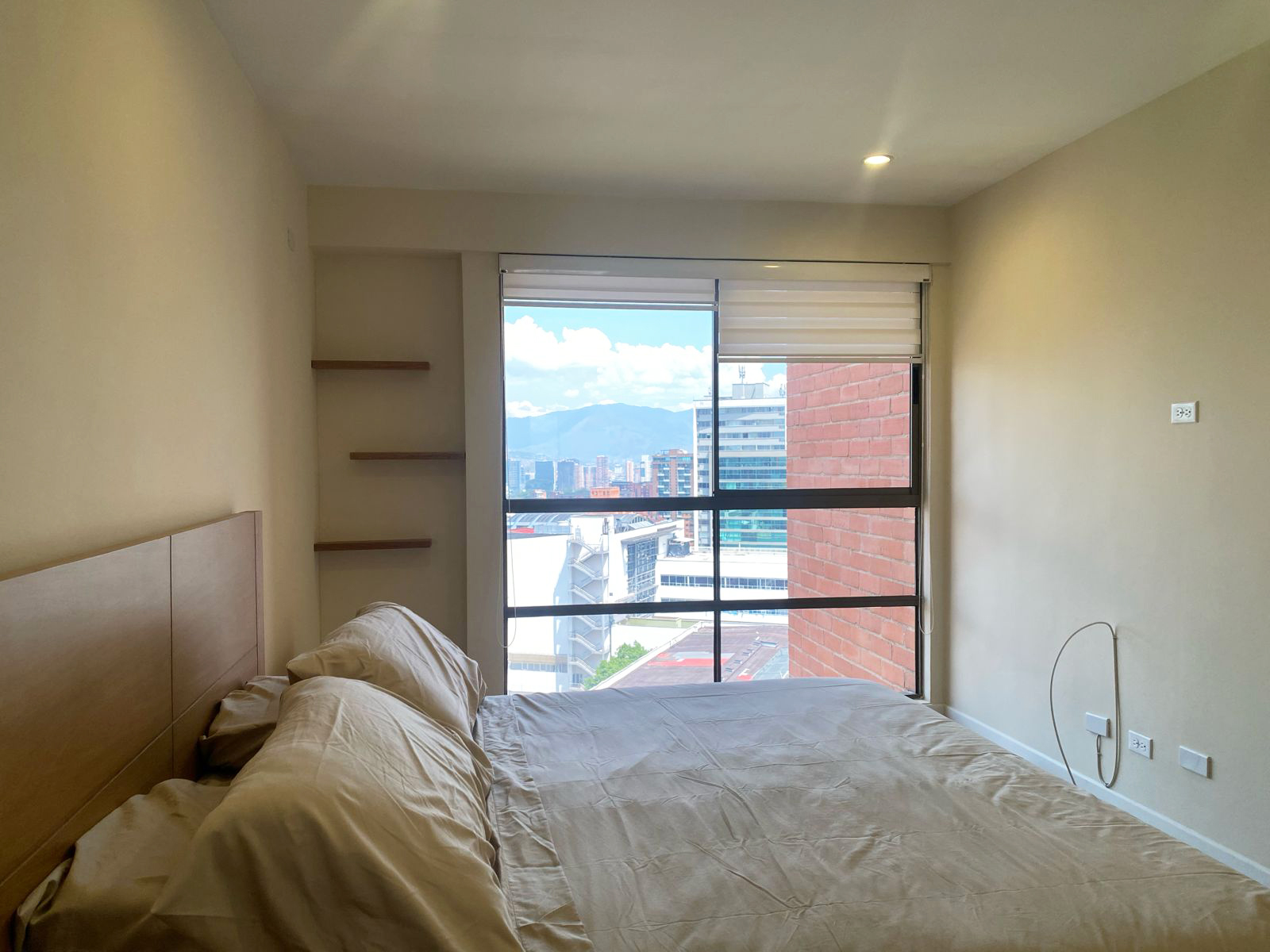 Apartamento de 2 alcobas en arriendo en La Aguacatala, Medellín, 104 m² · foto 6 de 13