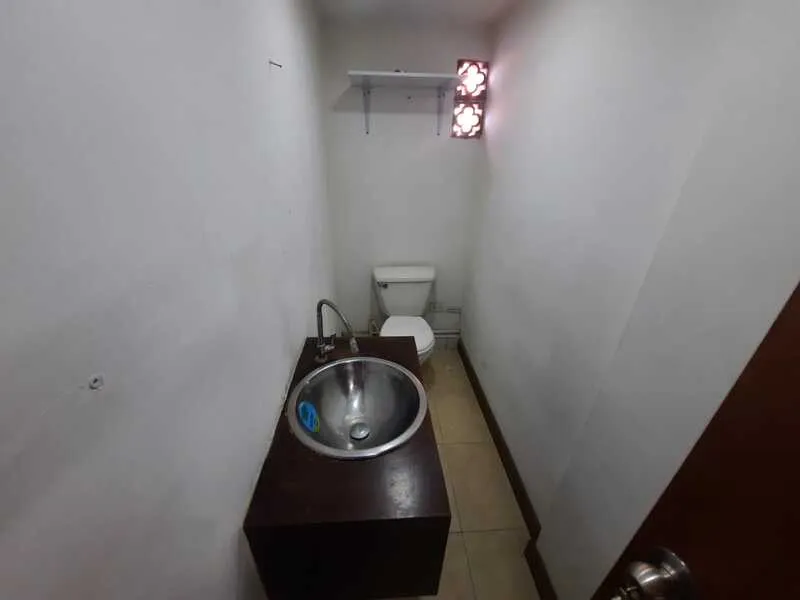 Oficina en arriendo en San Diego, Medellín, 110 m² · foto 11 de 12