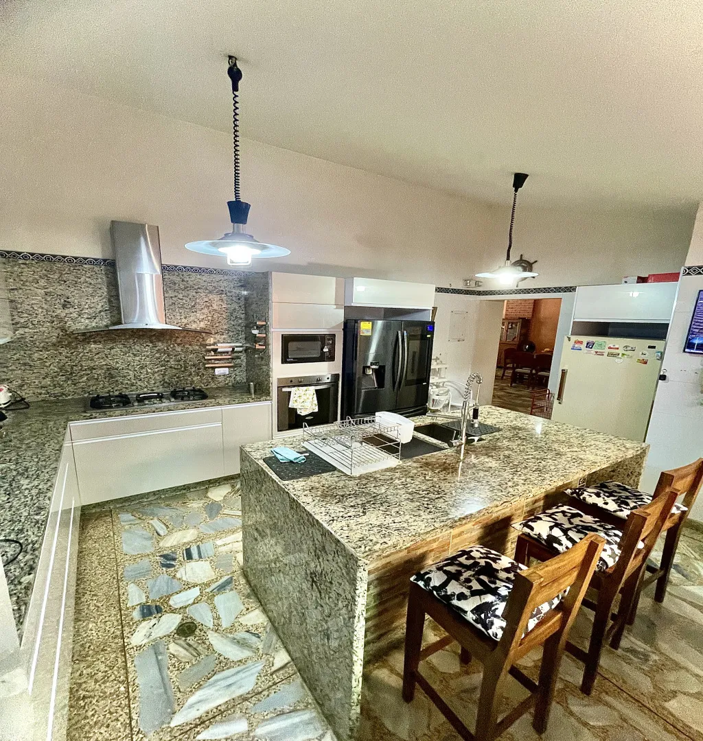 Casa de 4 alcobas en venta en Miraflores, Cali, 427 m² · foto 8 de 17