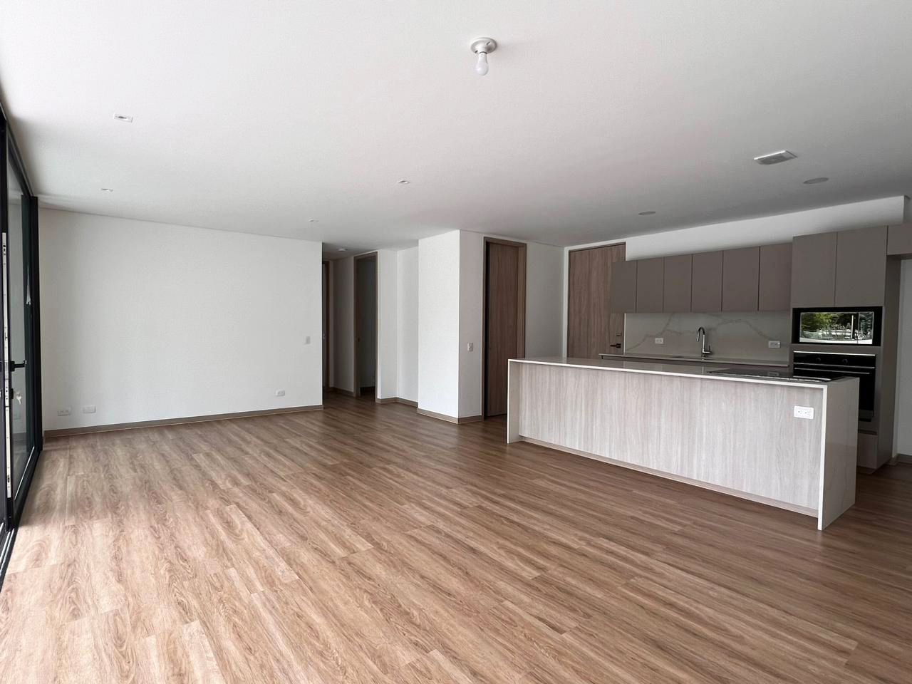 Apartamento de 2 alcobas en arriendo en El Porvenir, Rionegro, 112 m² · foto 4 de 16