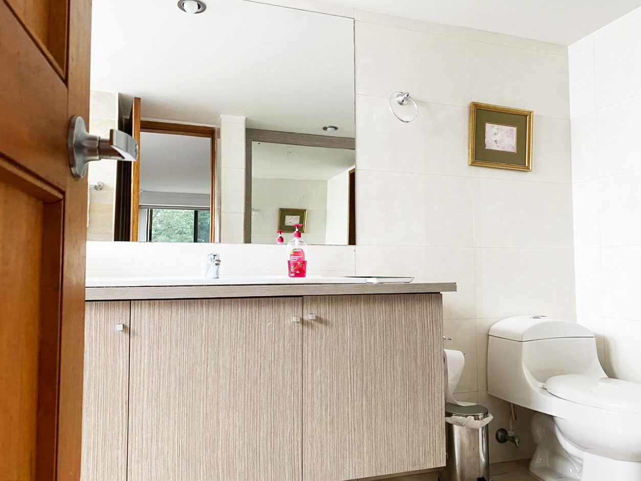 Apartamento de 3 alcobas en arriendo en El Diamante 2, Medellín, 220 m² · foto 17 de 19