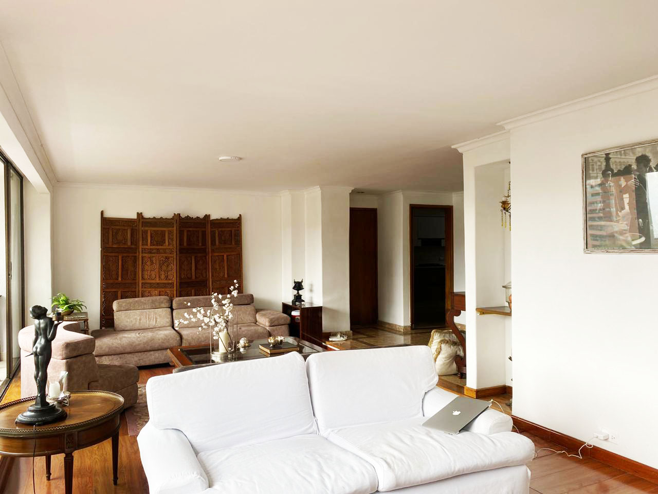 Apartamento de 3 alcobas en arriendo en El Diamante 2, Medellín, 220 m² · foto 2 de 19