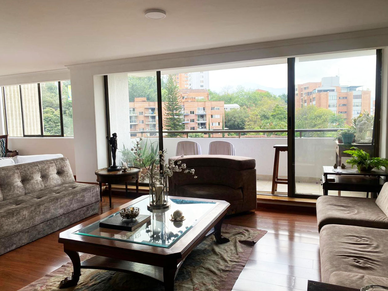 Apartamento de 3 alcobas en arriendo en El Diamante 2, Medellín, 220 m² · foto 3 de 19