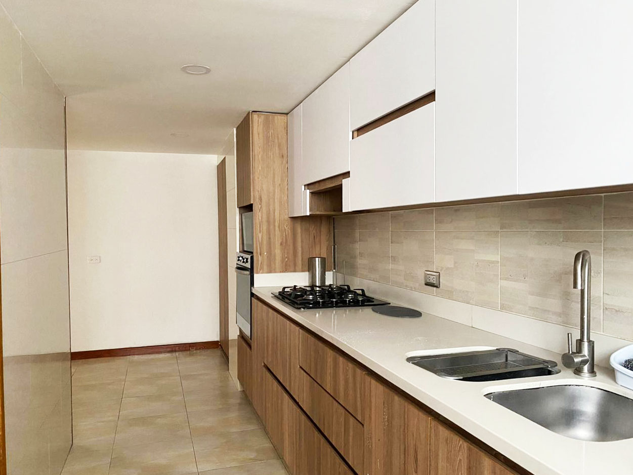Apartamento de 3 alcobas en arriendo en El Diamante 2, Medellín, 220 m² · foto 8 de 19