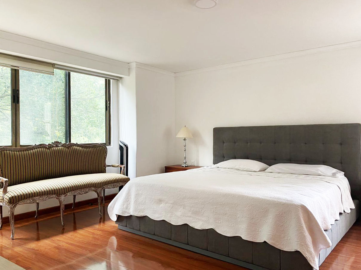 Apartamento de 3 alcobas en arriendo en El Diamante 2, Medellín, 220 m² · foto 9 de 19